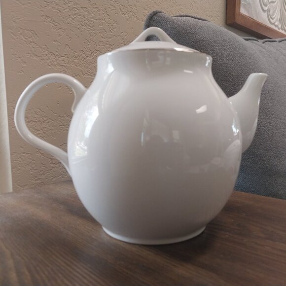 Pottery Barn Reindeer Teapot - Picture 4 of 6